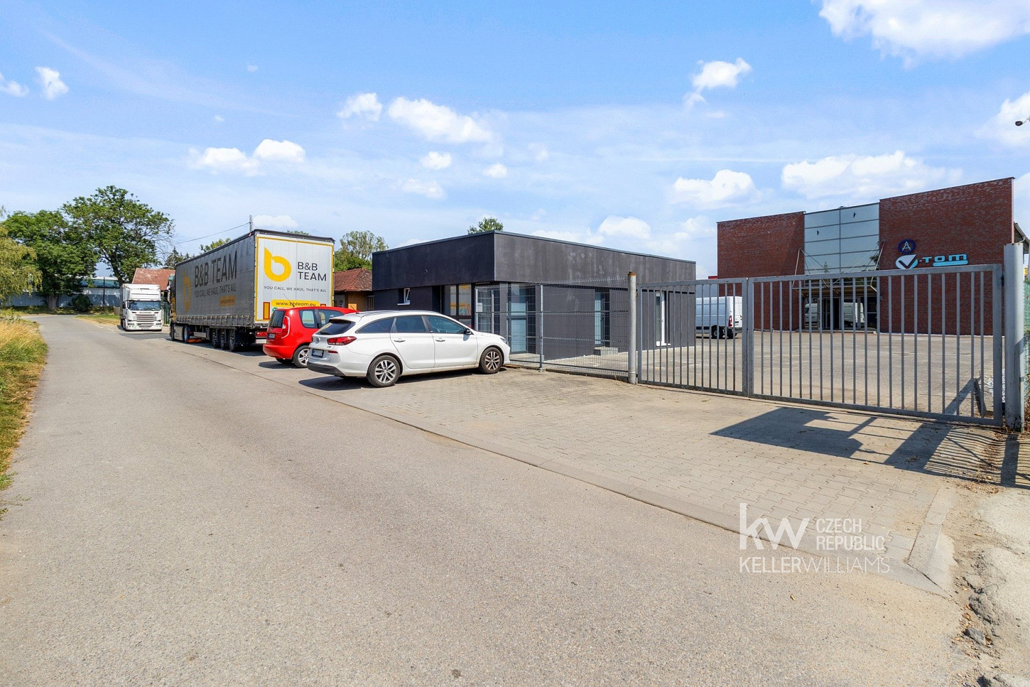 Pronájem komerčního pozemku 500 m²