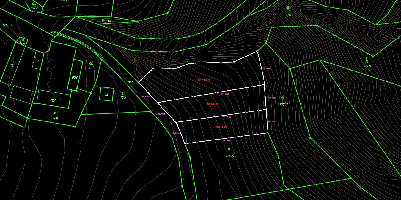 Prodej stavebního pozemku 2 215 m² – fotografie 3