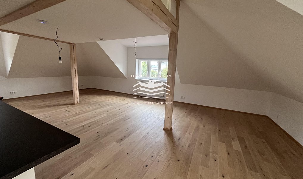 Pronájem bytu 4+kk 100 m², Praha – náhled fotky 2
