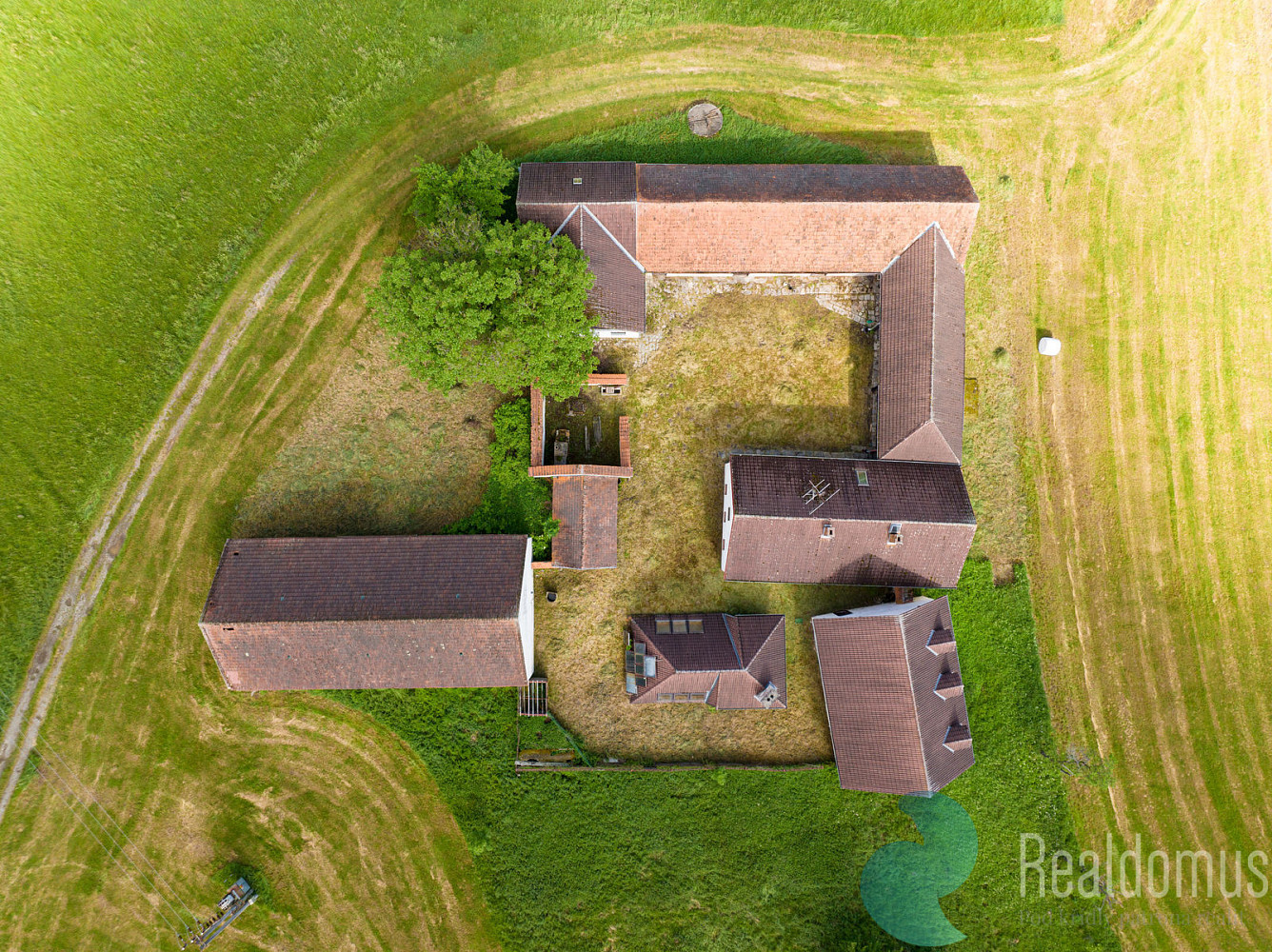Prodej zemědělského objektu 1 300 m² — photo 5