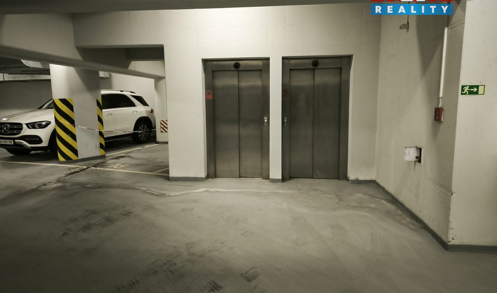 Pronájem garáž. stání, 19 m2, Karlovy Vary, Divadelní nám, Karlovy Vary – náhled fotky 9