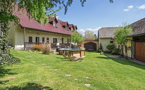 Prodej domu 766 m² s pozemkem 3 800 m², Bohdaneč, okres Kutná Hora