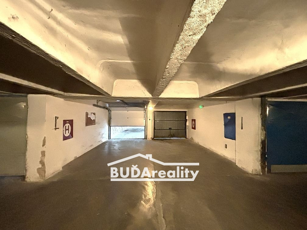 Prodej garáže, 16 m2 - zlín - příluky — photo 3