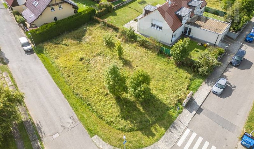 Prodej stavebního pozemku 784 m², Jesenice – náhled fotky 8