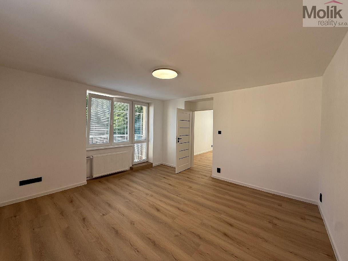 Prodej bytu 3+1 60 m² — photo 3