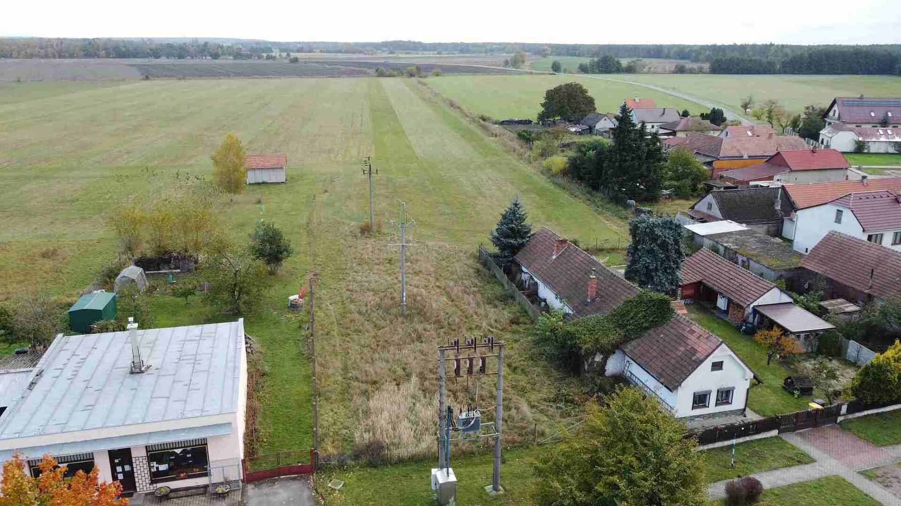 Prodej pozemku 906 m² – fotografie 3