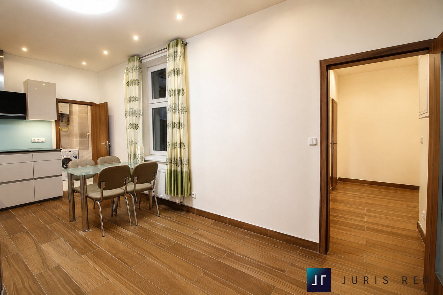 Prodej bytu 2+1 87 m² – fotografie 3