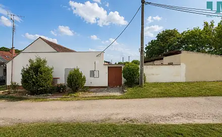 Prodej domu 98 m² s pozemkem 2 260 m², Dyjákovice, okres Znojmo