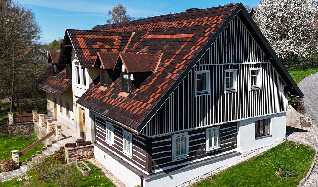 Prodej ubytovacího objektu 316 m², Benešov u Semil – náhled fotky 29
