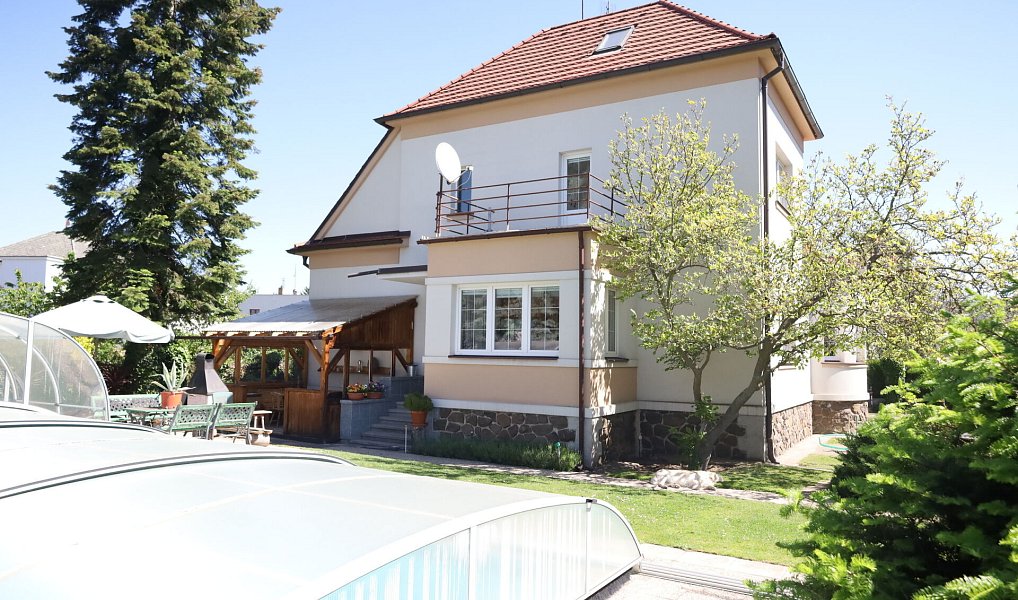 Prodej domu 280 m² s pozemkem 836 m², Praha – náhled fotky 3