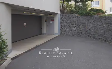 Prodej garážového stání 13 m2, Praha - Kyje, Pelušková, Praha 9 - Kyje