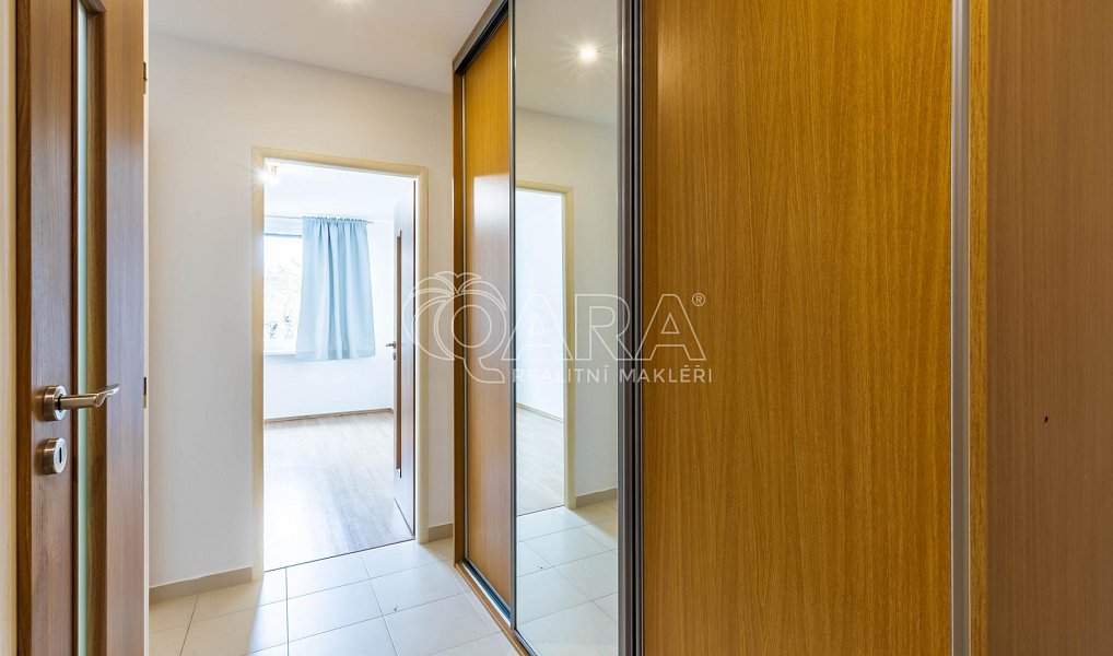 Pronájem bytu 2+kk 42 m², Praha – náhled fotky 18