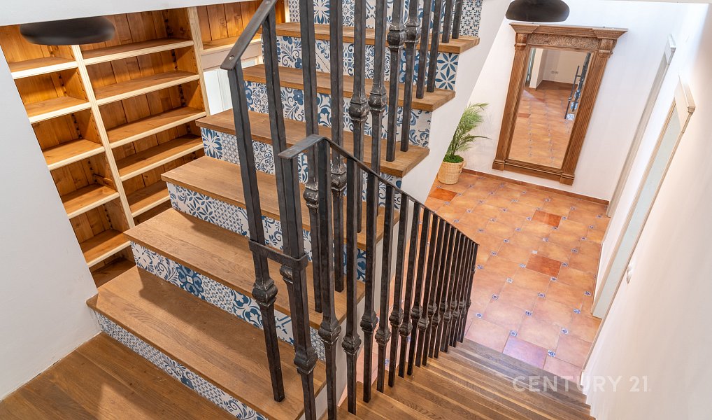 Prodej domu 268 m² s pozemkem 895 m², Únětice – náhled fotky 8