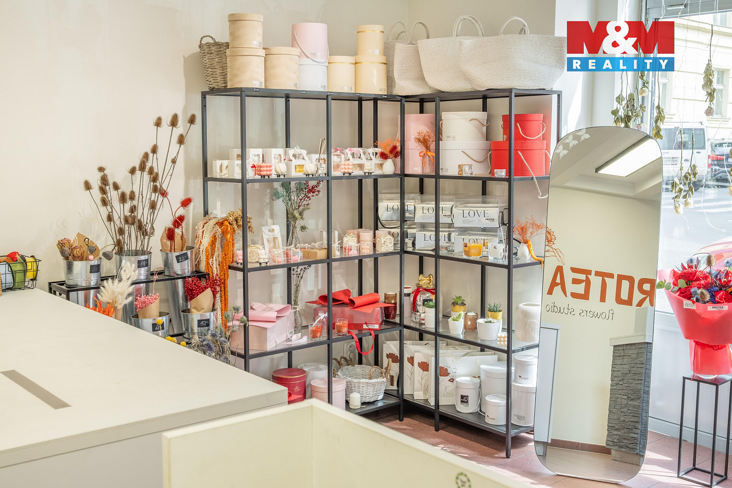 Pronájem obchodních prostor 48 m² — photo 2