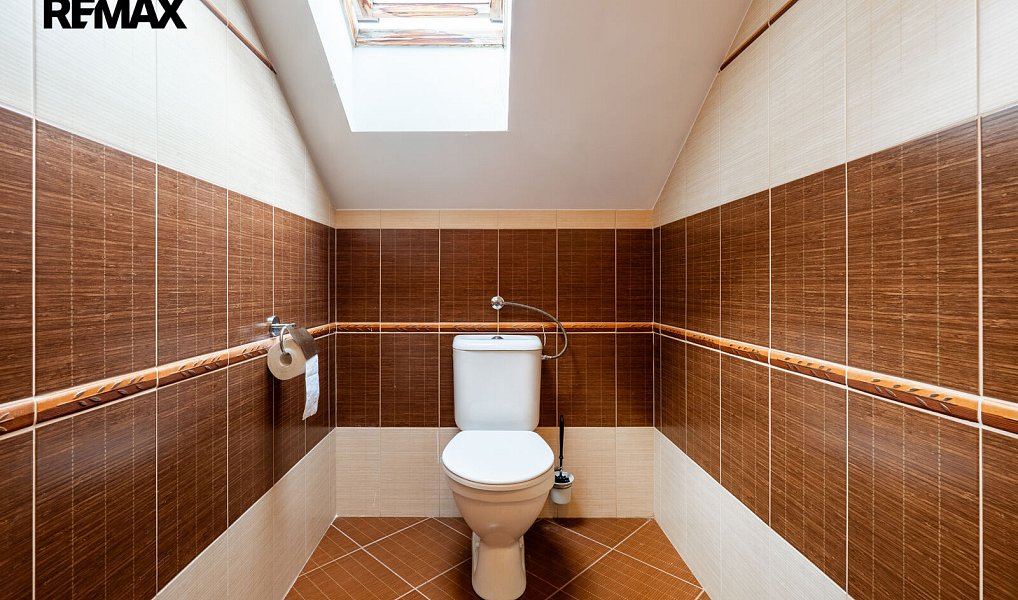 Prodej domu 220 m² s pozemkem 2 087 m², Hvozdec – náhled fotky 35
