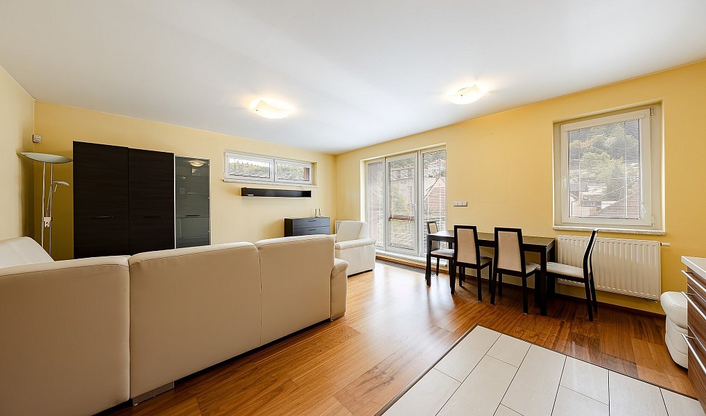 Pronájem bytu 2+kk 56 m², Luhačovice – náhled fotky 3