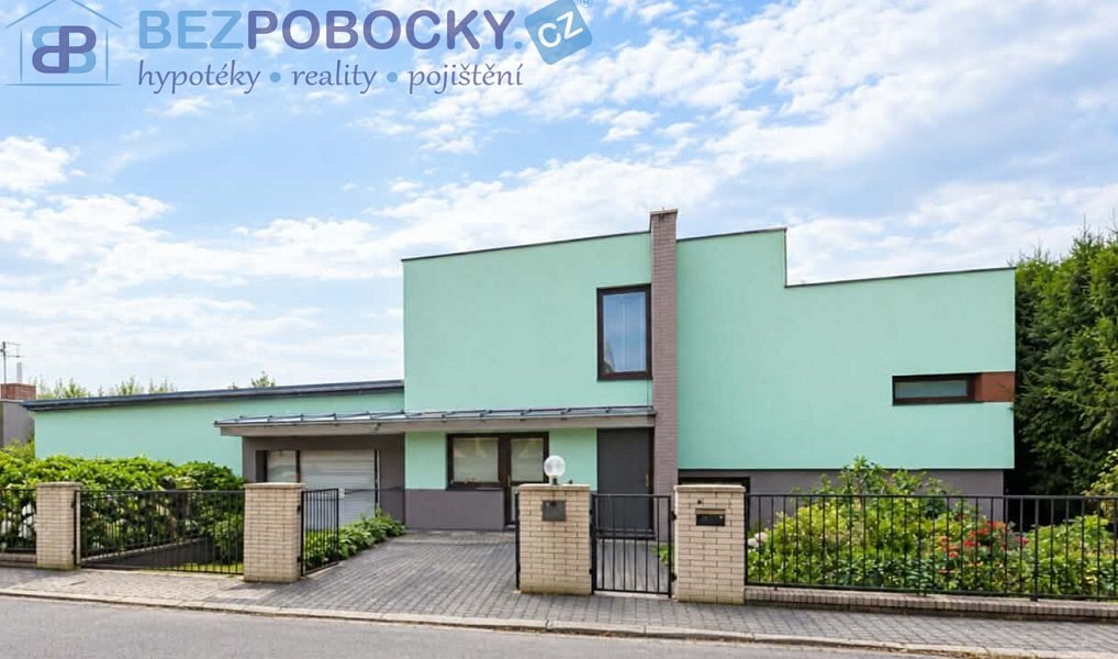 Prodej domu 243 m² s pozemkem 2 575 m², Mladá Boleslav – fotka 1 z 8