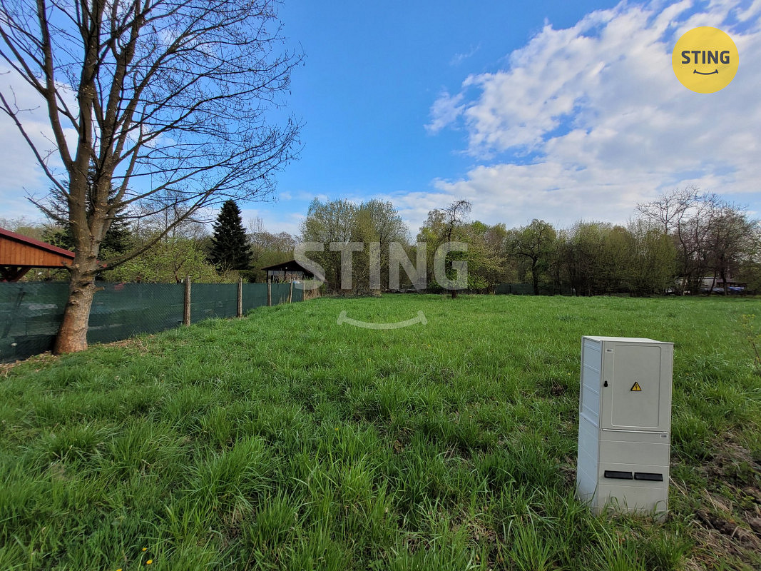 Prodej stavebního pozemku 853 m² – fotografie 2