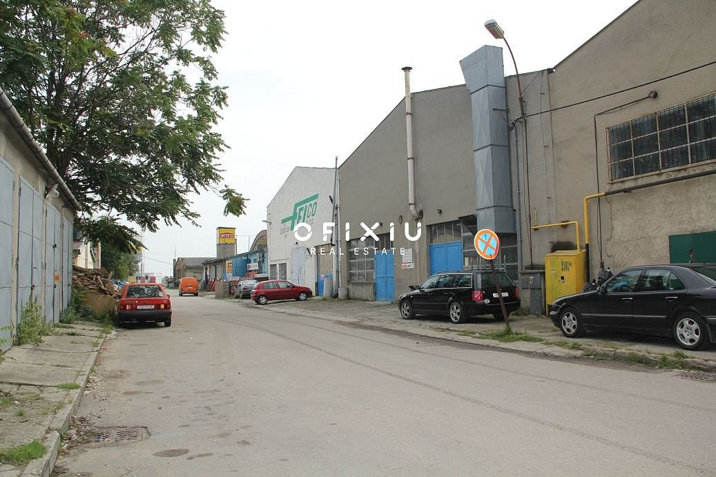 Pronájem skladovacích prostor 820 m²