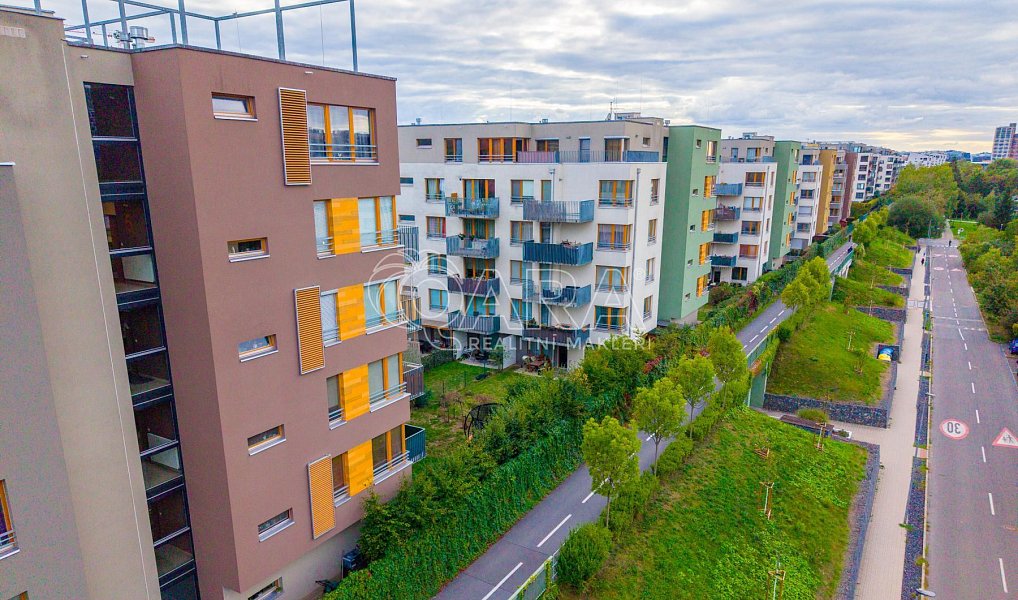 Prodej bytu 3+kk 79 m², Praha – náhled fotky 31