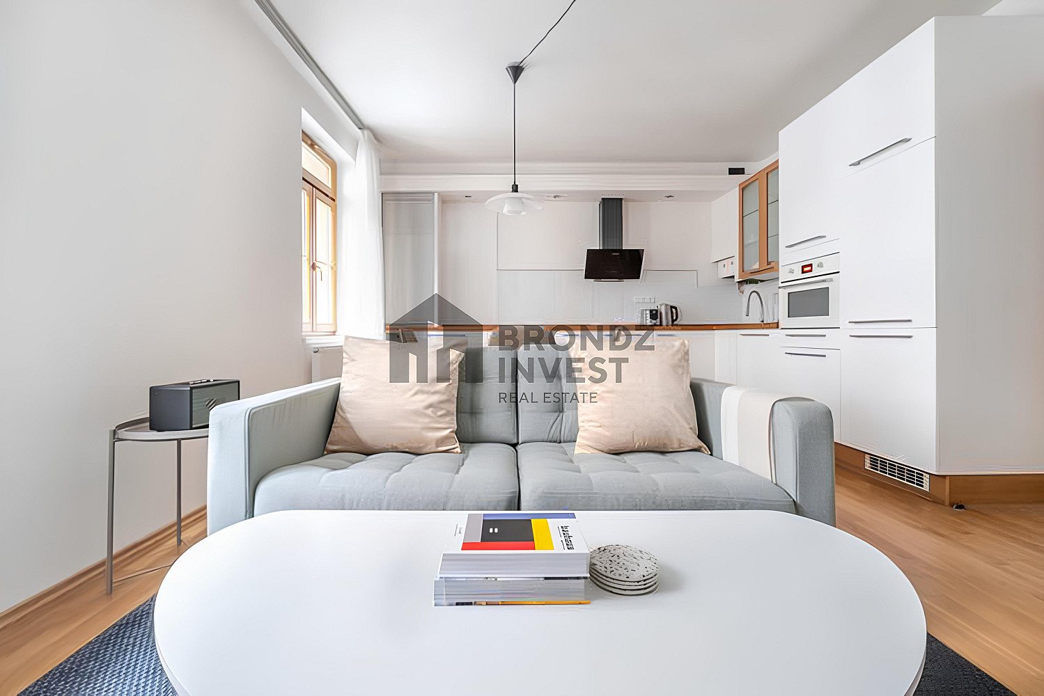 Pronájem bytu 3+kk 65 m² – pohled 2
