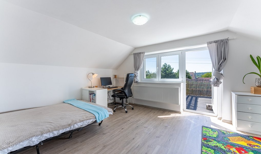 Prodej domu 162 m² s pozemkem 735 m², Horní Kruty – náhled fotky 26