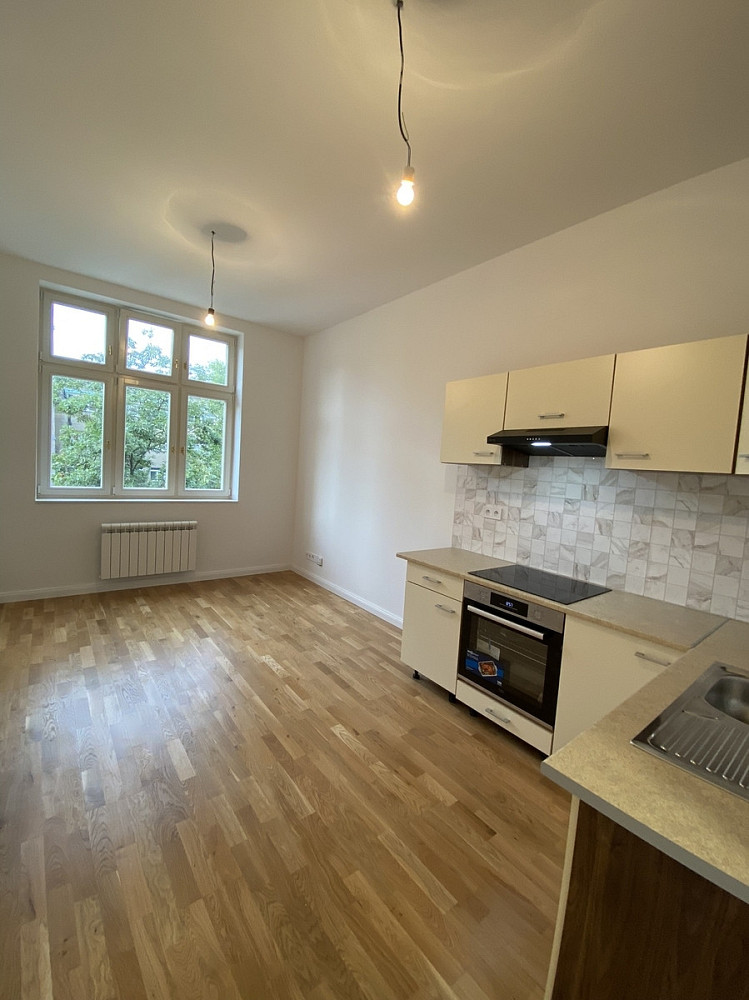 Pronájem bytu 1+kk 25 m² — photo 3