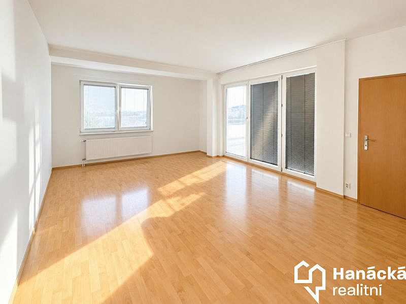 Pronájem bytu 2+kk 57 m² – fotografie 4