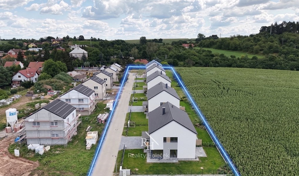 Prodej stavebního pozemku 6 413 m², Klučov – náhled fotky 2