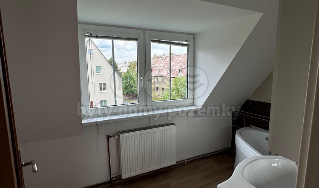 Pronájem bytu 3+1 73 m², Chomutov – náhled fotky 8