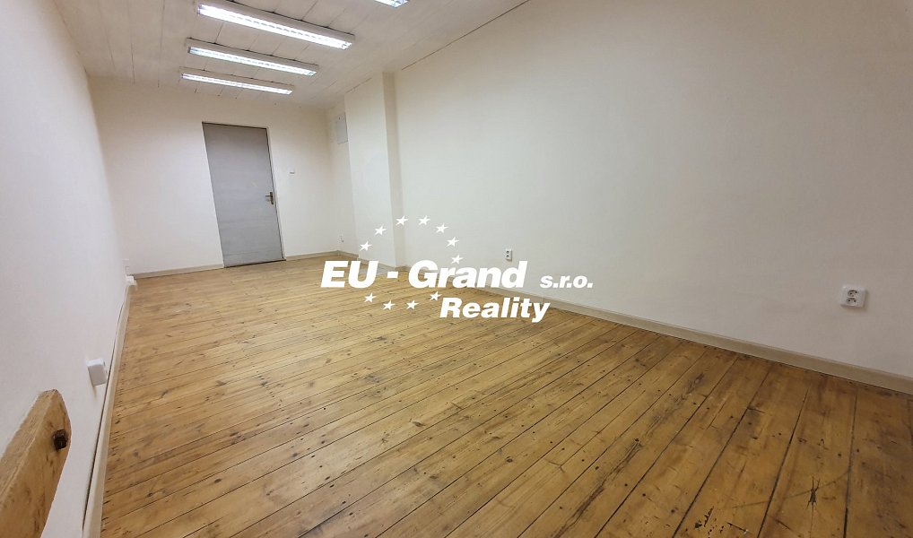 Pronájem kanceláře 21 m², Varnsdorf – náhled fotky 8