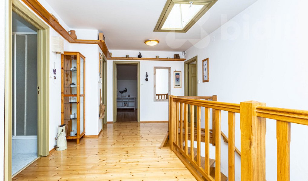 Prodej domu 250 m² s pozemkem 11 733 m², Kolinec – náhled fotky 35