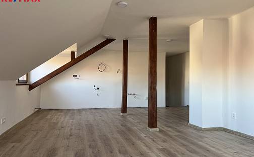 Prodej bytu 4+kk 123 m², Poštovní náměstí, Kladno