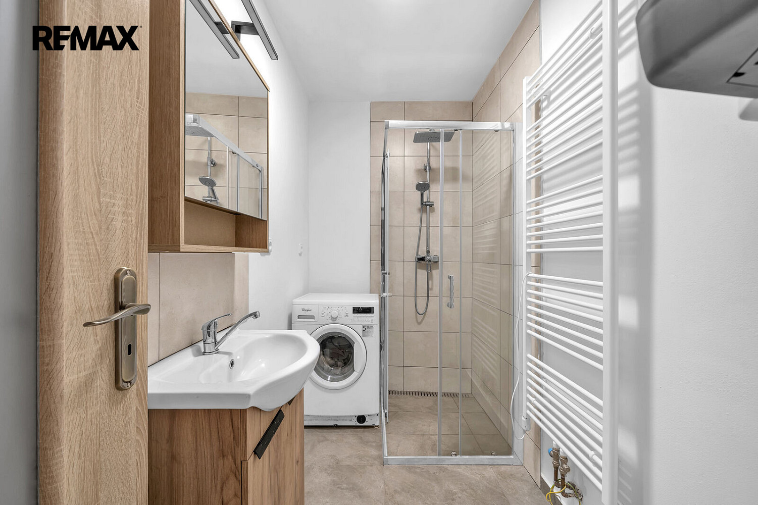 Pronájem bytu 2+kk 44 m² – fotografie 3