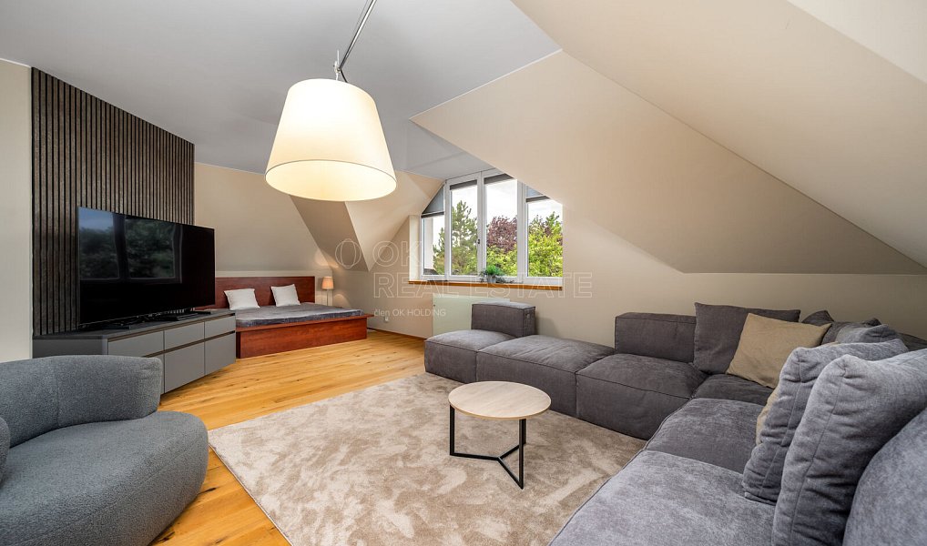 Prodej domu 546 m² s pozemkem 1 608 m², Zvole – náhled fotky 30