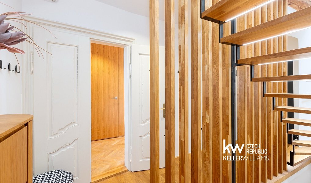 Prodej bytu 6+kk 231 m², Praha – náhled fotky 14