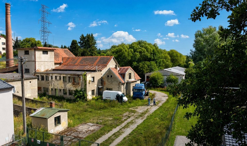 Prodej výrobních prostor 1 600 m², Mirotice – náhled fotky 3