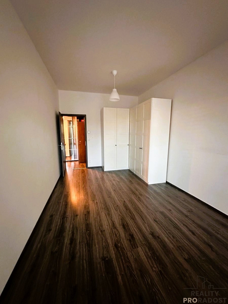 Pronájem bytu 2+kk 63 m² — photo 3