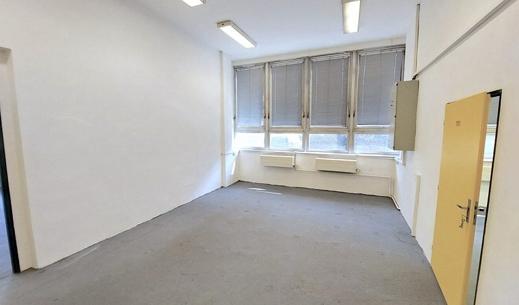 Pronájem skladovacích prostor 198 m², Vrchlabí – náhled fotky 4