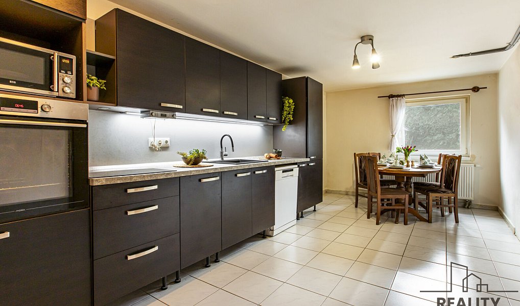 Prodej domu 284 m² s pozemkem 806 m², Větřní – náhled fotky 28