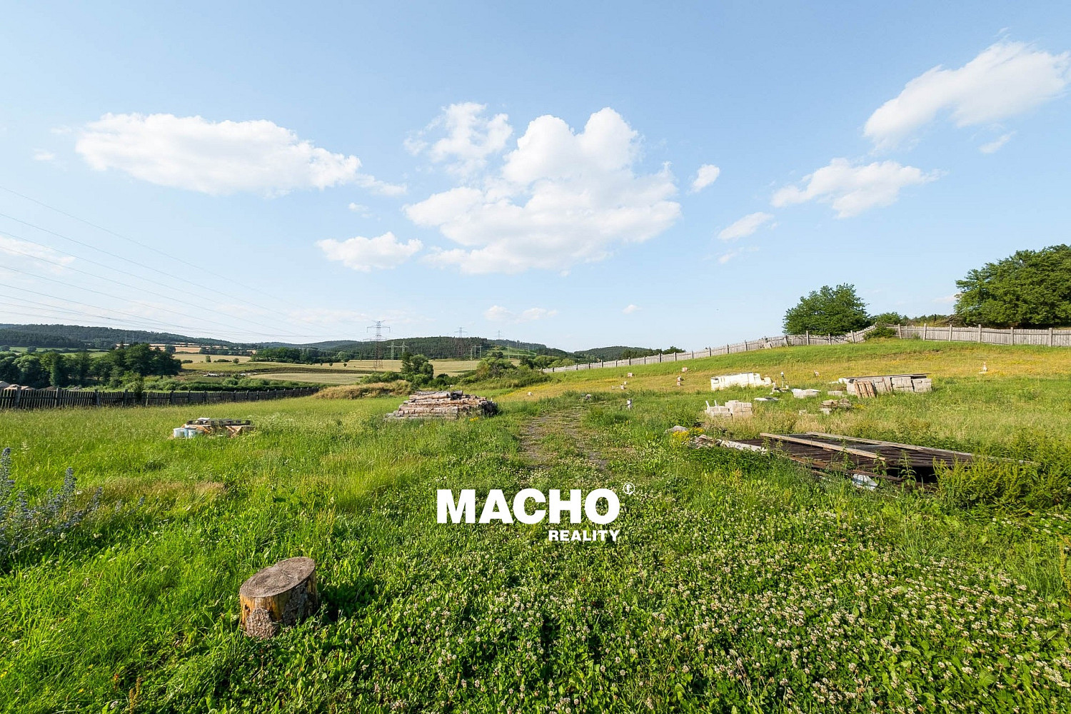Prodej komerčního pozemku 8 640 m² – další