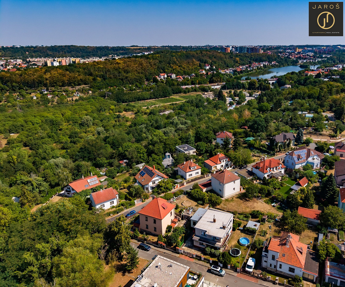 Prodej stavebního pozemku 721 m² – fotografie 5
