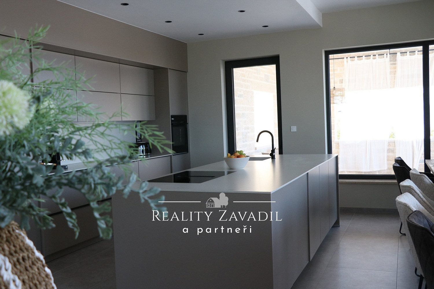 Prodej domu 430 m² s pozemkem 1 800 m² — photo 4
