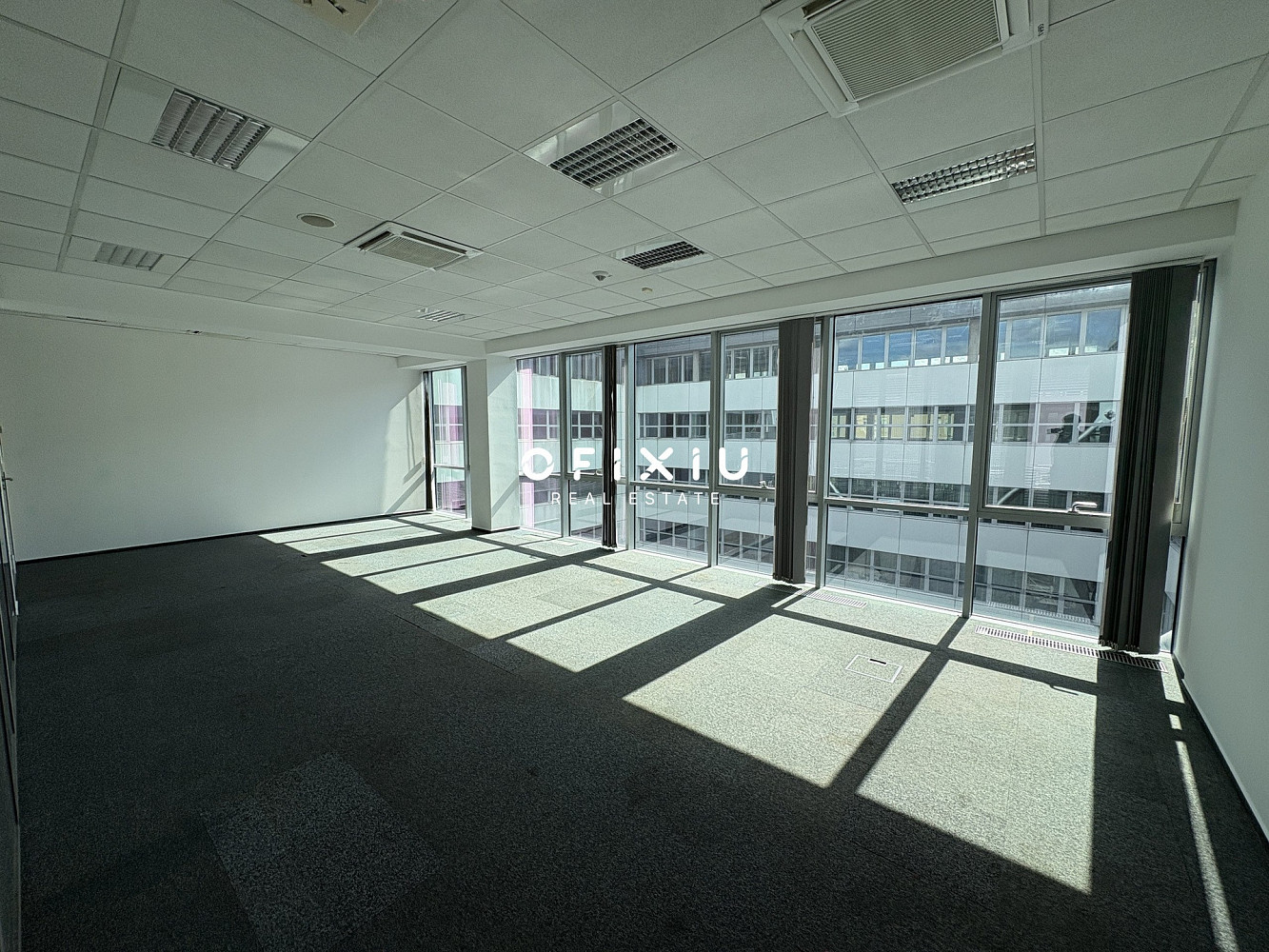 Pronájem kanceláře 1 006 m² – fotografie 5