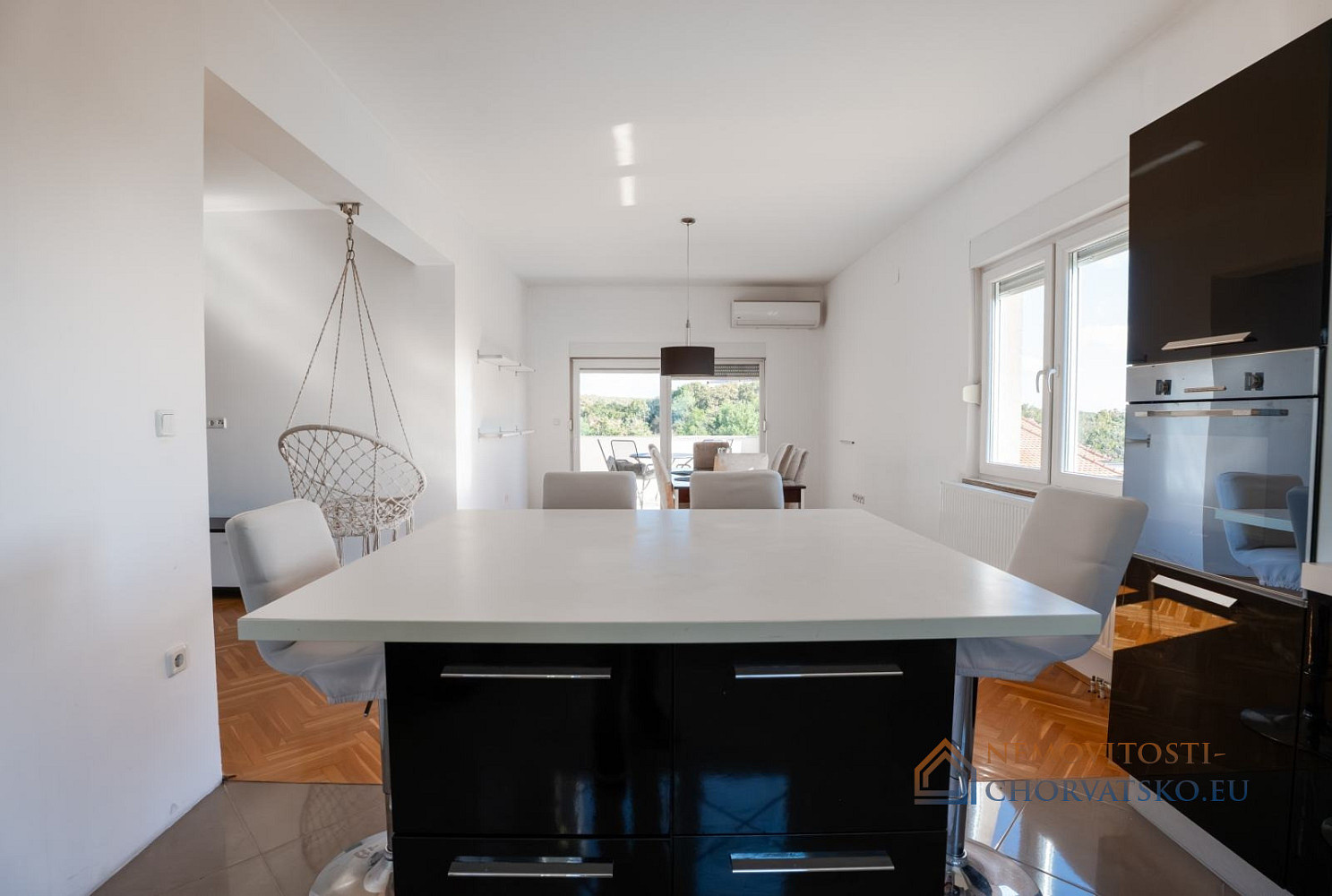 Prodej bytu 2+kk 125 m² - Widok 5