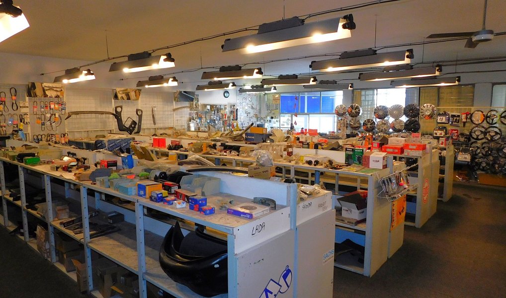 Prodej domu 1 700 m² s pozemkem 990 m², Znojmo – náhled fotky 8