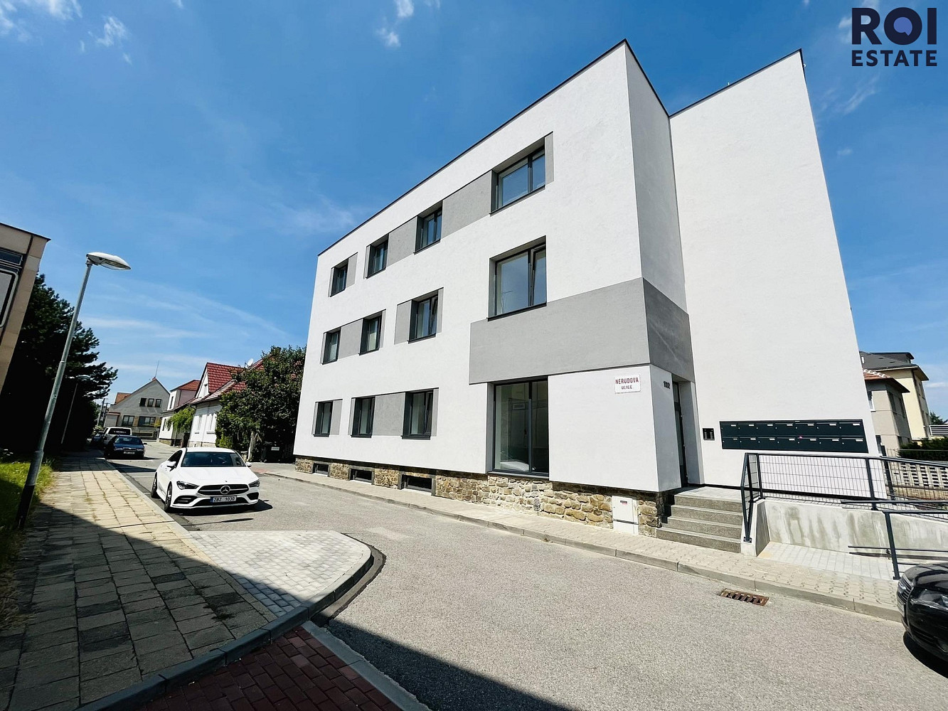 Pronájem bytu 2+kk 43 m² — photo 2