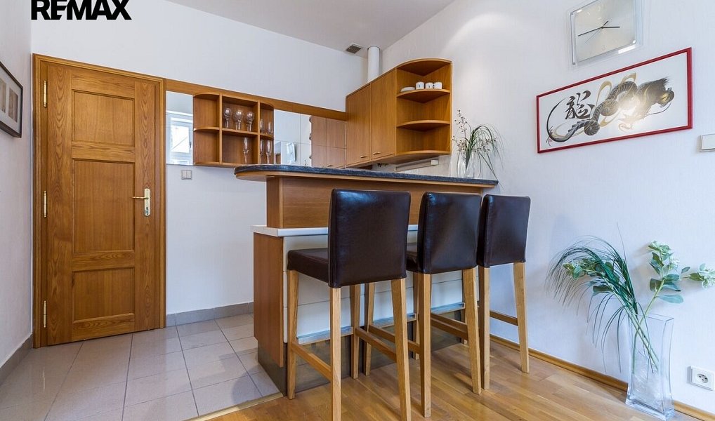 Prodej bytu 2+kk 42 m², Praha – náhled fotky 3