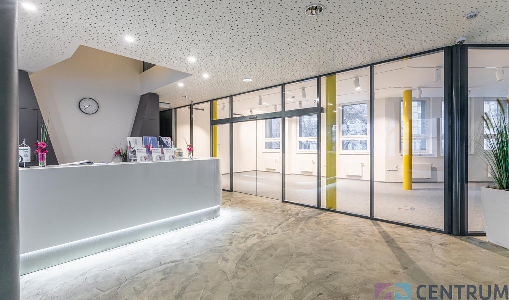 Pronájem kanceláře 66 m², Praha – fotka 1 z 7
