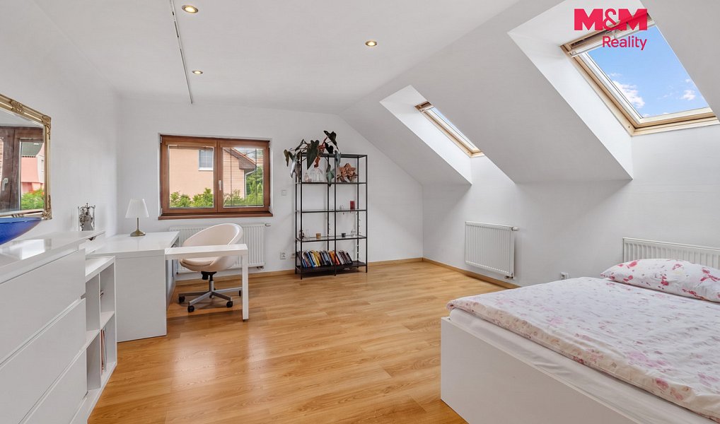 Prodej domu 305 m² s pozemkem 912 m², Hradečno – náhled fotky 10
